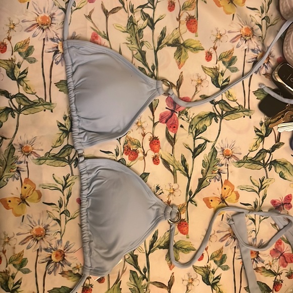 gisele top 'ice' - Picture 2 of 3